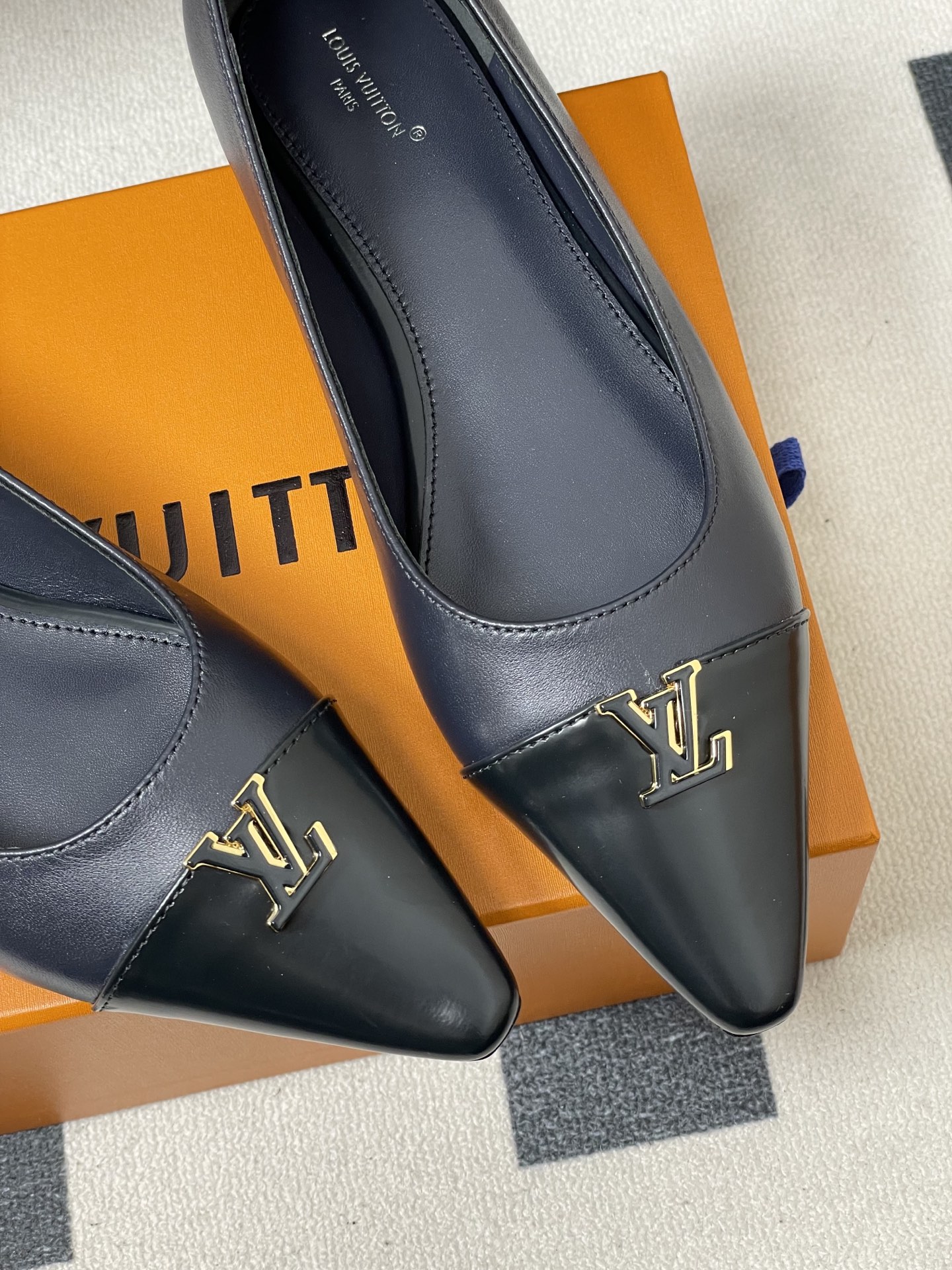 Women's high heels